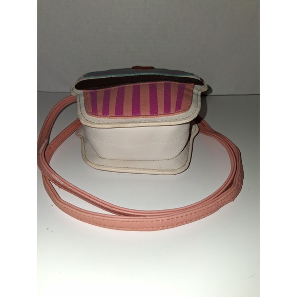 Girls or Woman's Crossbody Purse Cupcake Design 6" Glitter Heart‎ - Picture 6 of 7